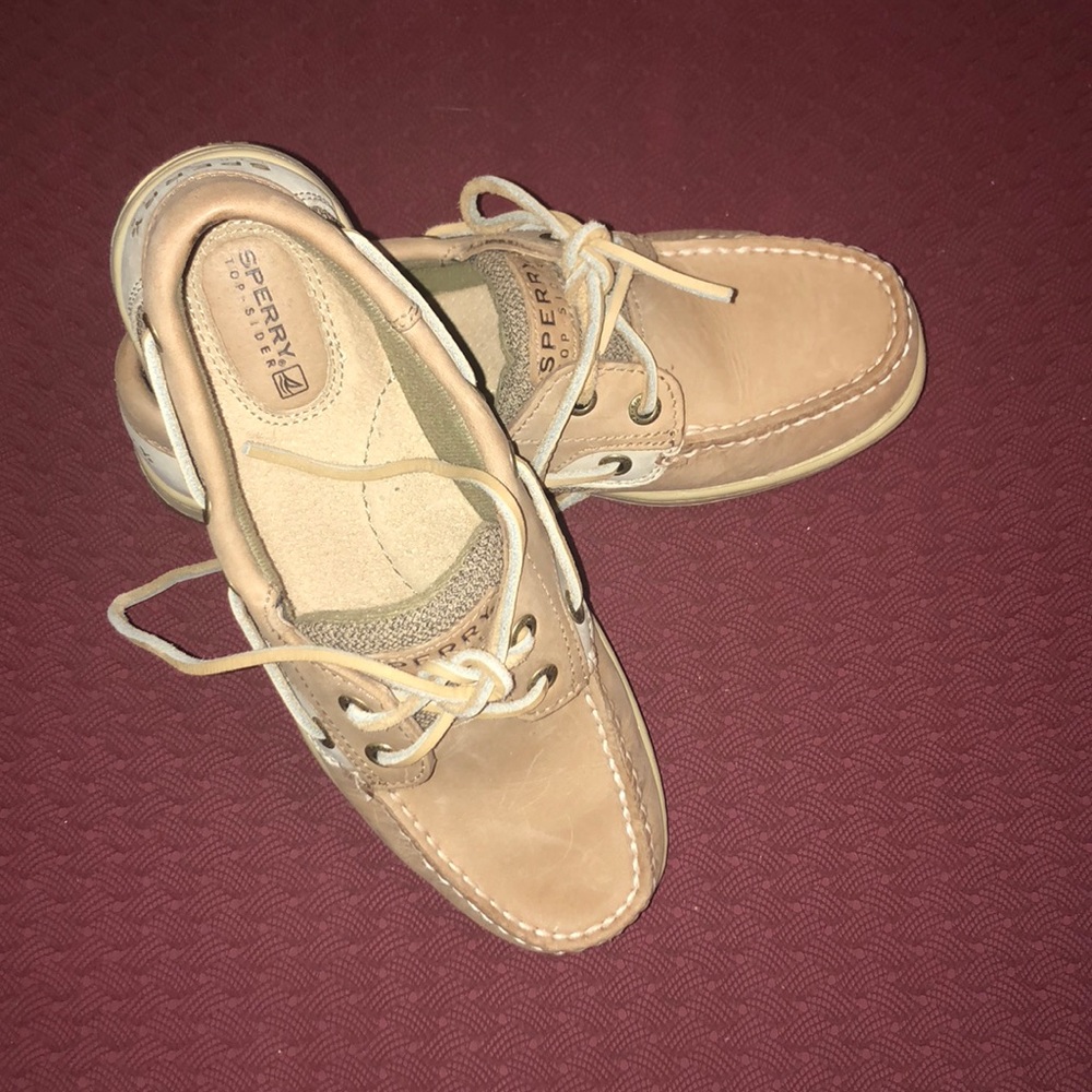 Tan sperry - Picture 1 of 3
